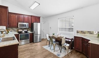 425 3RD St W, Baldwin, FL 32234