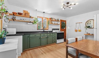 1317 DIVISION St, Algoma, WI 54201