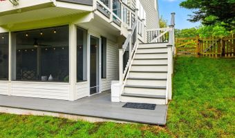 22530 FOREST RUN Dr, Ashburn, VA 20148