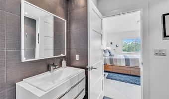 1120 99th St 302, Bay Harbor Islands, FL 33154