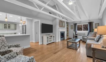 55 Drift Rd, Belford, NJ 07718