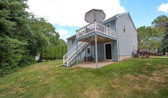 8 Beckmann Ln, Nashua, NH 03062