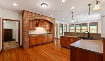 445 Fudges Creek Rd, Barboursville, WV 25504