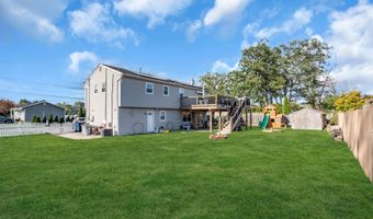 853 Spray Ave, Beachwood, NJ 08722