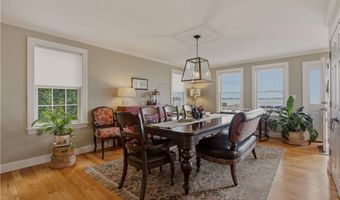 11 King Philip Ave, Bristol, RI 02809