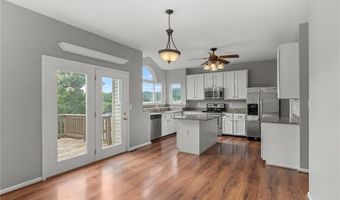 1770 Spring View Terrace Ct, Ballwin, MO 63021