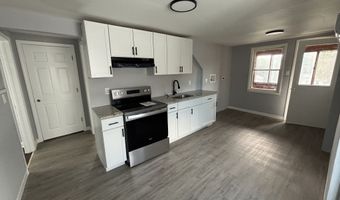 231 Goddard Ave 3Rd Floor, Bridgeport, CT 06610