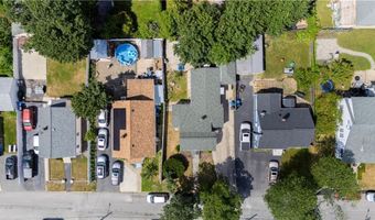 127 Gladstone St, Cranston, RI 02920