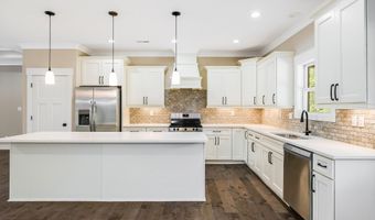 1034 N Linden Dr, Alcoa, TN 37701