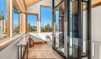 549 Walnut St, Aspen, CO 81611