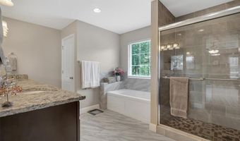 306 Essen Ln, Ballwin, MO 63021