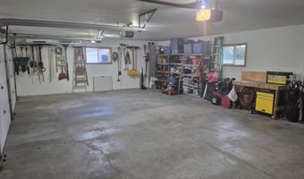 2420 SE 14th Ave, Aberdeen, SD 57401