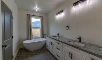 36 COLUMBINE St, Alpine, WY 83128
