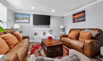 8307 PONDSIDE Ter, Alexandria, VA 22309