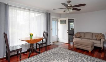 203 Fenner Ave 5, Middletown, RI 02842