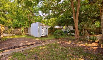 241 Washington St, Bay St. Louis, MS 39520