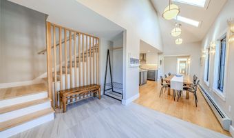 16 Cottage St, Belfast, ME 04915