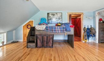 817 Riverside Dr, Augusta, ME 04330