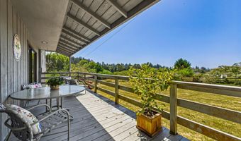 2361 Buttermilk Ln, Arcata, CA 95521