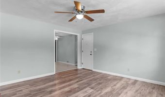 25 High St, Warwick, RI 02886