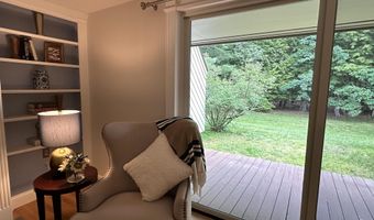 11 Pimlico Ct, Bedford, NH 03110