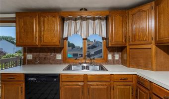 175 Leonard Ave, East Providence, RI 02914