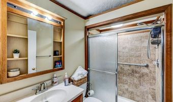 111 Elm Dr, Blakeslee, PA 18610
