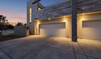 705 Alcalde Pl SW Lower, Albuquerque, NM 87104