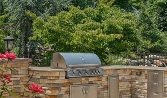 1952 CANTERBURY Rd, Abington, PA 19001