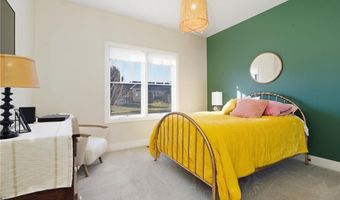 1210 Signal Lake Ct, Baldwin City, KS 66006