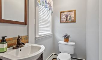 328 W Hollis St, Nashua, NH 03060