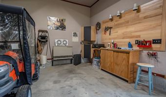 183 Barnard Rd, Barnard Twp., ME 04414