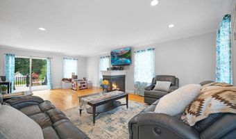 489 Main St, Acushnet, MA 02743