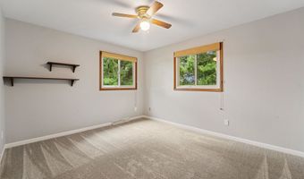 27 CARIBOU Ct, Appleton, WI 54911
