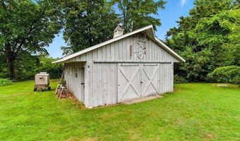 612 N Liberty St, Belchertown, MA 01007