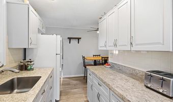 300 W 3RD Ave, Barrington, NJ 08007