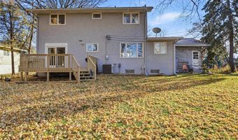 1823 Gramsie Rd, Arden Hills, MN 55112