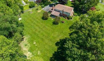 114 W SAVANNAH Dr, Bear, DE 19701