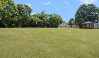 509 School St, North Kingstown, RI 02852