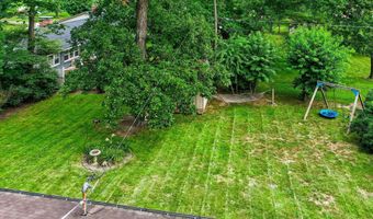 2812 Greenbriar Rd, Anderson, IN 46011