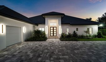 100 Glenbrook Ct, Atlantis, FL 33462