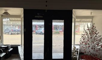 111 E Jackson St, Belzoni, MS 39038