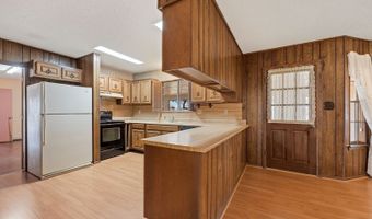 1240 County Road 324, Adkins, TX 78101