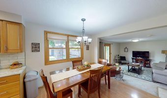 826 Minnie Maddern St, Albert Lea, MN 56007