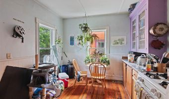 305-307 N Winooski Ave, Burlington, VT 05401