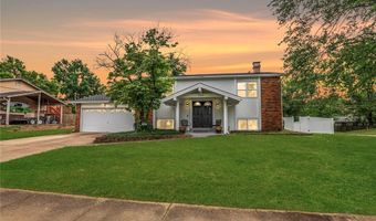 366 Sorrento Dr, Ballwin, MO 63021