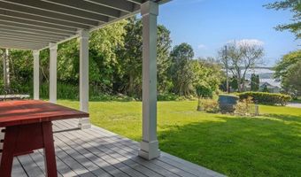 174 Seaside Dr, Jamestown, RI 02835