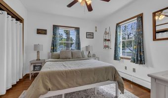 854 Main St, Belford, NJ 07718