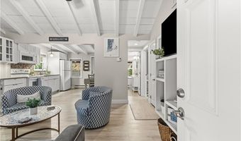 51 Osceola Ave, Narragansett, RI 02882