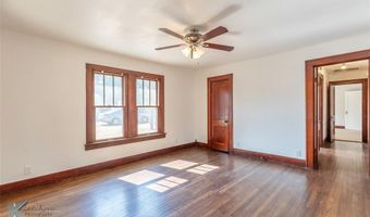 1118 S 15th St, Abilene, TX 79602